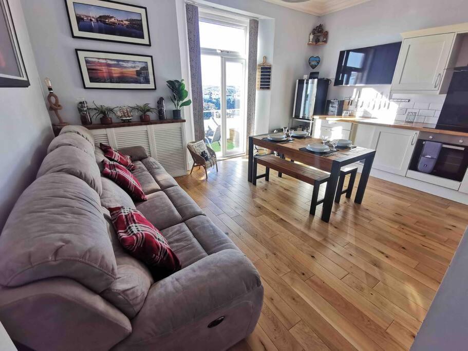 Number 7 Torquay Stunning Sea Views Apartment Exterior photo