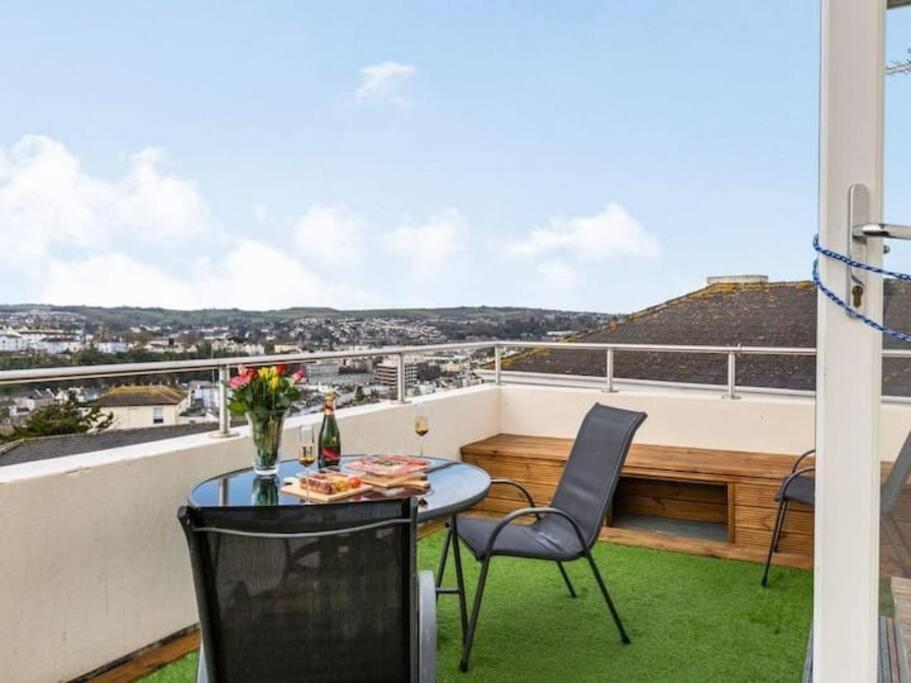 Number 7 Torquay Stunning Sea Views Apartment Exterior photo